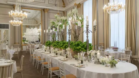 Banquet room set for a wedding at Hotel d’Angleterre