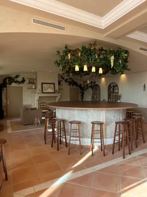 Reception room at Domaine de Toasc