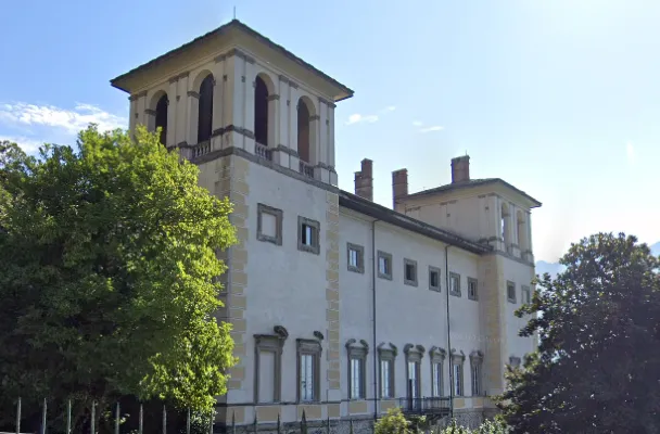 Palazzo Gallio façade and tower in Gravedona