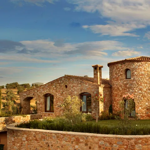 Stone buildings and courtyard at Pyrgos Petreza